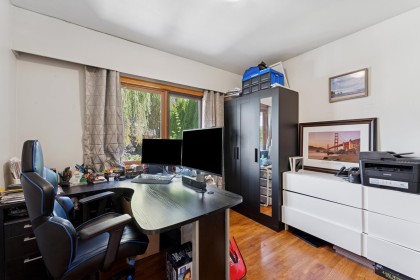 Photo 14 at 430 W Kings Road, Upper Lonsdale, North Vancouver