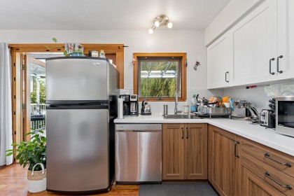 Photo 8 at 430 W Kings Road, Upper Lonsdale, North Vancouver