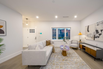 Photo 3 at 2735 W 8th Avenue, Kitsilano, Vancouver West