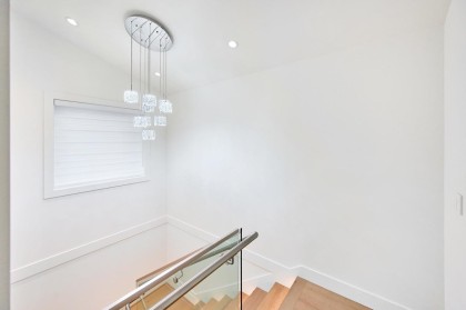 Photo 19 at 806 Montroyal Boulevard, Canyon Heights NV, North Vancouver