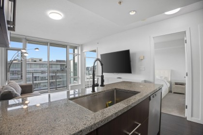 Photo 13 at 1405 - 168 W 1st Avenue, False Creek, Vancouver West