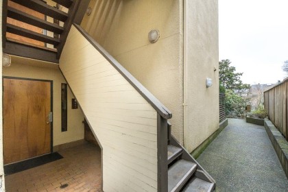 Photo 13 at 102 - 2458 York Avenue, Kitsilano, Vancouver West