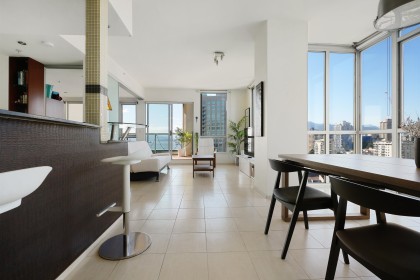 Photo 7 at 2103 - 907 Beach Avenue, Yaletown, Vancouver West