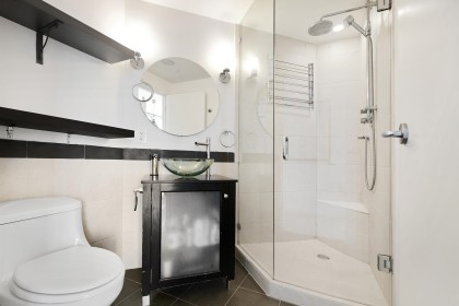 Photo 4 at 2103 - 907 Beach Avenue, Yaletown, Vancouver West