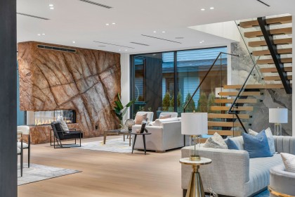 Photo 4 at 922 Wentworth Avenue, Forest Hills NV, North Vancouver