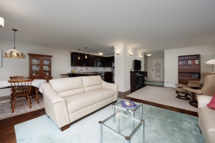 Photo 5 at 112 - 4101 Yew Street, Quilchena, Vancouver West