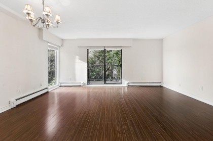 Photo 3 at 203 - 330 E 1st Street, Lower Lonsdale, North Vancouver