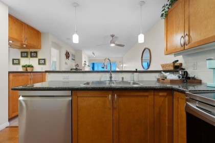 Photo 7 at 308 - 333 E 1st Street, Lower Lonsdale, North Vancouver