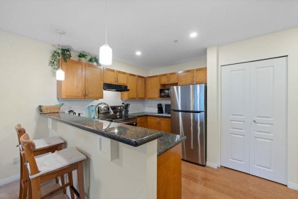 Photo 9 at 308 - 333 E 1st Street, Lower Lonsdale, North Vancouver