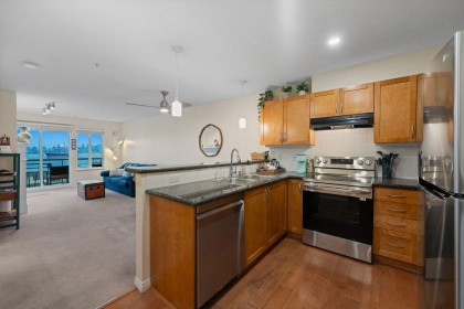 Photo 8 at 308 - 333 E 1st Street, Lower Lonsdale, North Vancouver