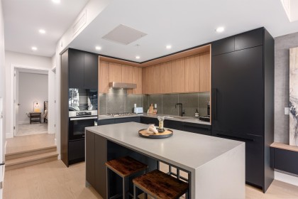 Photo 3 at 135 W 41st Avenue, Cambie, Vancouver West