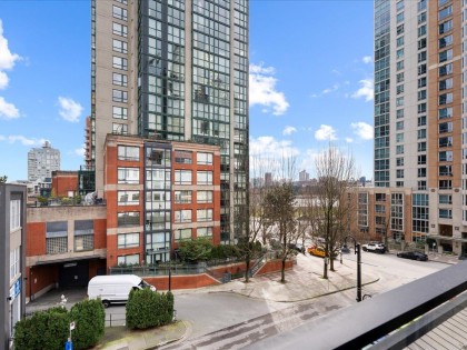 Photo 8 at 301 - 1275 Hamilton Street, Yaletown, Vancouver West