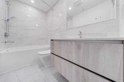 Photo 13 at 305 - 488 W 58th Avenue, South Cambie, Vancouver West