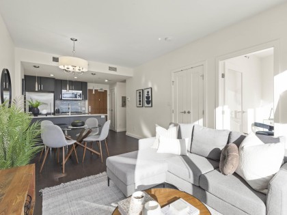 Photo 4 at 608 - 38 W 1st Avenue, False Creek, Vancouver West