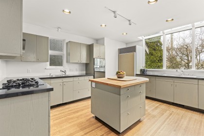 Photo 8 at 3545 W King Edward Avenue, Dunbar, Vancouver West