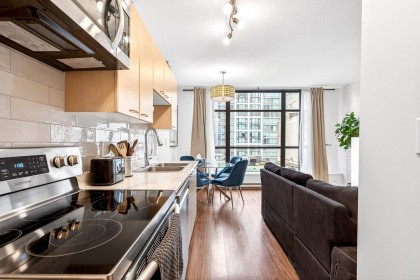 Photo 14 at 507 - 1249 Granville Street, Downtown VW, Vancouver West