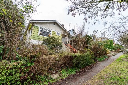 Photo 2 at 4534 W 5th Avenue, Point Grey, Vancouver West