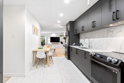 Photo 3 at 318 - 1500 Pendrell Street, West End VW, Vancouver West