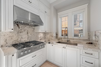 Photo 6 at 3981 W 35th Avenue, Dunbar, Vancouver West