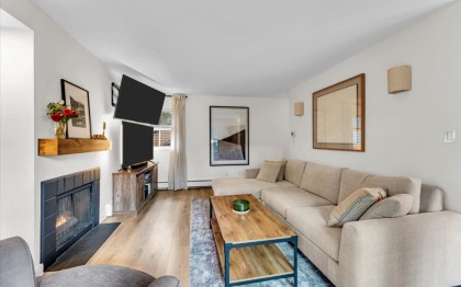 Photo 8 at 102 - 1935 W 1st Avenue, Kitsilano, Vancouver West