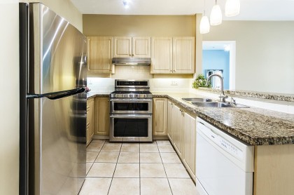 Photo 5 at 416 - 3629 Deercrest Drive, Roche Point, North Vancouver