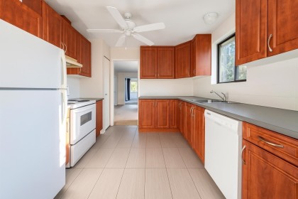 Photo 6 at 3003 Nw Sunnyhurst Road, Lynn Valley, North Vancouver