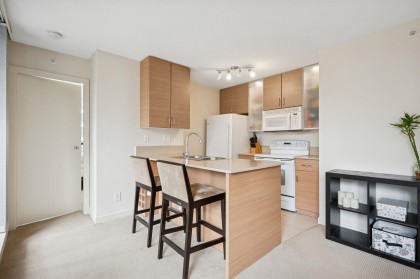 Photo 4 at 502 - 977 Mainland Street, Yaletown, Vancouver West