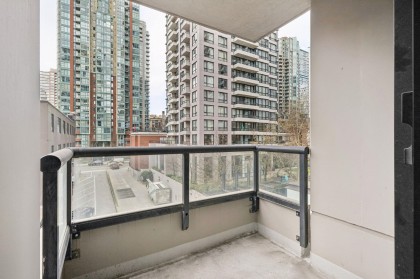 Photo 8 at 502 - 977 Mainland Street, Yaletown, Vancouver West