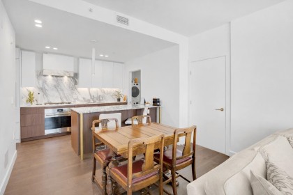 Photo 2 at 307 - 3668 W 10th Avenue, Kitsilano, Vancouver West