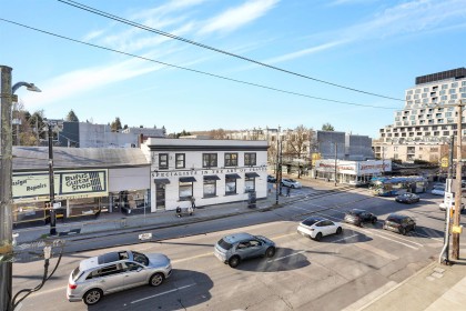 Photo 13 at 307 - 3668 W 10th Avenue, Kitsilano, Vancouver West