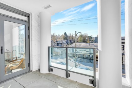 Photo 12 at 307 - 3668 W 10th Avenue, Kitsilano, Vancouver West