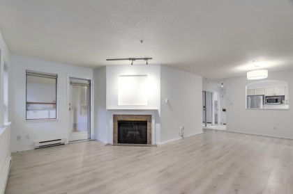 Photo 1 at 118 - 1869 Spyglass Place, False Creek, Vancouver West