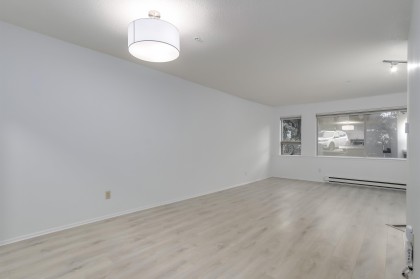 Photo 8 at 118 - 1869 Spyglass Place, False Creek, Vancouver West