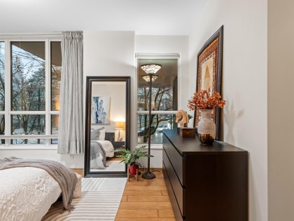 Photo 12 at 306 - 1328 W Pender Street, Coal Harbour, Vancouver West