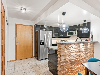 Photo 8 at 306 - 1328 W Pender Street, Coal Harbour, Vancouver West