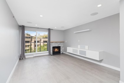 Photo 6 at 13 - 1355 W 4th Avenue, False Creek, Vancouver West
