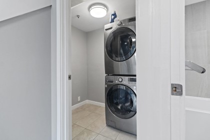 Photo 20 at 13 - 1355 W 4th Avenue, False Creek, Vancouver West