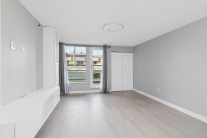 Photo 15 at 13 - 1355 W 4th Avenue, False Creek, Vancouver West