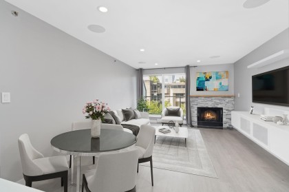 Photo 4 at 13 - 1355 W 4th Avenue, False Creek, Vancouver West