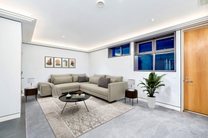 Photo 27 at 687 Beachview Drive, Dollarton, North Vancouver