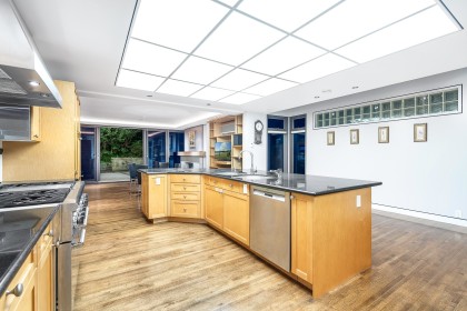 Photo 14 at 687 Beachview Drive, Dollarton, North Vancouver