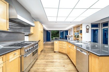 Photo 15 at 687 Beachview Drive, Dollarton, North Vancouver