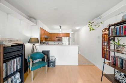 Photo 5 at 301 - 3727 W 10 Avenue, Point Grey, Vancouver West