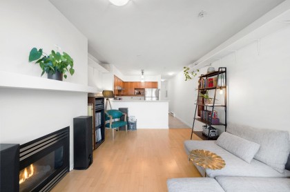 Photo 4 at 301 - 3727 W 10 Avenue, Point Grey, Vancouver West