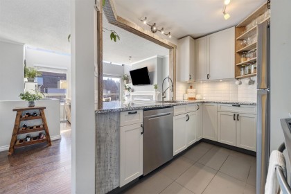 Photo 7 at 309 - 3721 Delbrook Avenue, Delbrook, North Vancouver