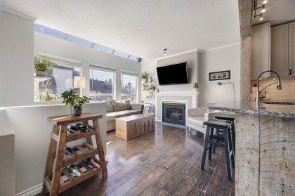 Photo 4 at 309 - 3721 Delbrook Avenue, Delbrook, North Vancouver