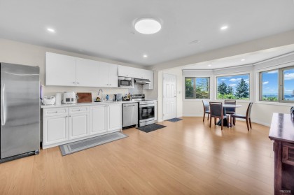 Photo 32 at 2662 Chelsea Place, Chelsea Park, West Vancouver