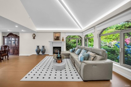 Photo 4 at 2662 Chelsea Place, Chelsea Park, West Vancouver