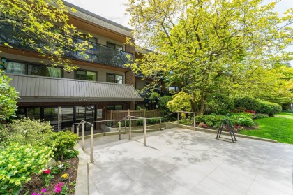 Photo 2 at 310 - 2416 W 3rd Avenue, Kitsilano, Vancouver West