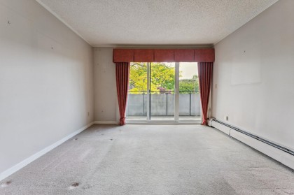 Photo 6 at 310 - 2416 W 3rd Avenue, Kitsilano, Vancouver West